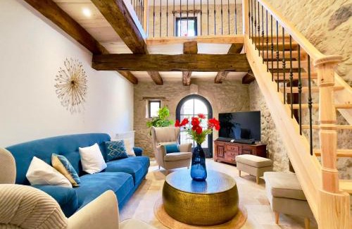 Gontaud Casa | Villa Eleonore - Chic Central Retreat Heated Pool
