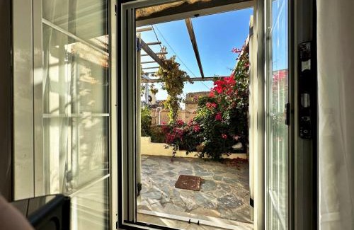 Papadhianika Apartamento | Villa Elika - venezianische Villa - komplettes EG - Meerblick