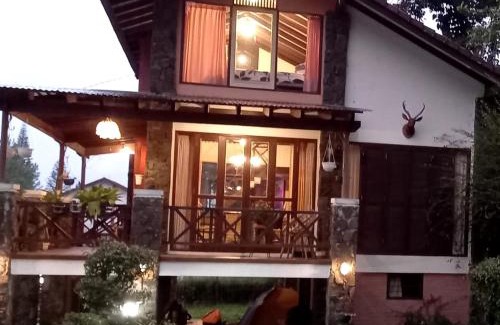 Parongpong Casa | Villa Elisabeth at Villa Istana Bunga