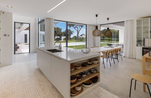 Marbella Villa | Villa Elviria - Modern Villa in Elviria!