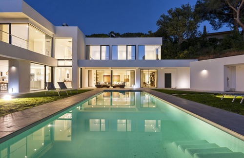 Marbella Villa | Villa Elviria - Modern Villa in Elviria!