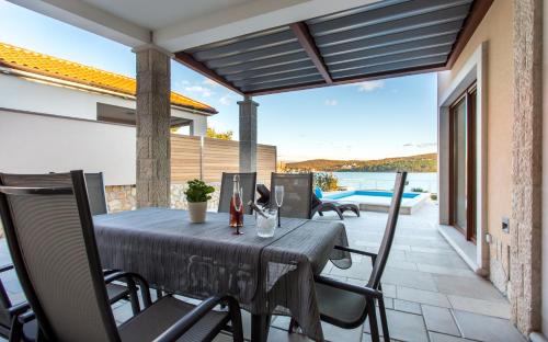 Cizici Villa | Villa Ema