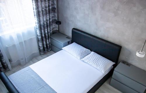 Northampton Villa | Villa Emma - Luxury Bungalow for Work & Family