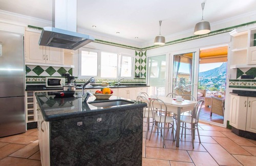 La Canuta Villa | Villa Encanto - PlusHolidays