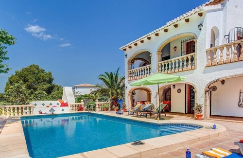 Mar Azul Villa | "Villa Enzo" con vistas al mar y a la montaña, piscina privada, jardín, aire acondicionado y Wi-Fi