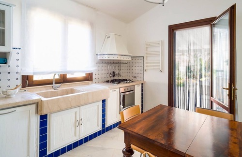 Custonaci Villa | Villa Erice - Tres Habitaciones Villa, Capacidad 6