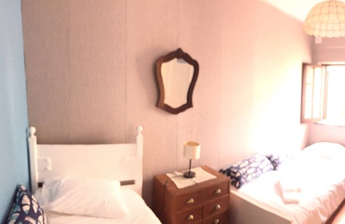 Ericeira Villa | Villa: Ericeira Chill Hill Hostel & Private Rooms - Peach Garden