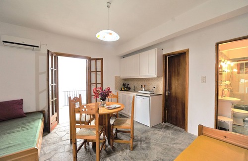 Xanthi Region Villa | Villa Erika. Vista privilegiada sobre el mar Egeo. Acceso al mar desde el parque privado.