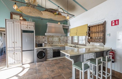 Ecija Cabaña | Villa en el centro de Andalucía con amplios exteriores y preciosos atardeceres