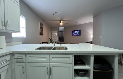 Brownsville Condominio | Villa Escondida #3 -2BD- Straight Shot to SpaceX!