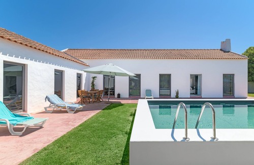 Cavaleiro Villa | Villa 'Espaço Fataca - Sw Alentejano' con piscina privada, terraza privada y Wi-Fi