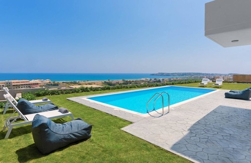 Kolymbia Villa | Villa Eunike - Cinco Habitaciones Villa, Capacidad 10