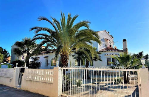 Molinell Villa | Villa Eva independiente con piscina privada, a 500 m de la playa de arena
