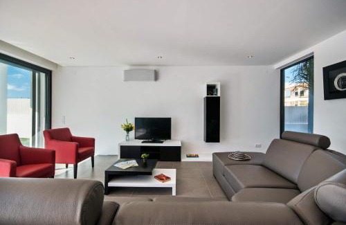 Olhos D'Agua Villa | Villa Eve by Villa Plus