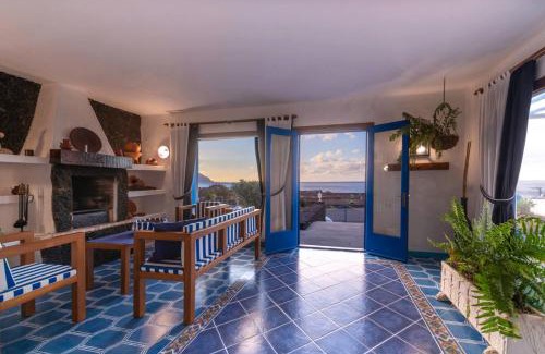 Isora Villa | Villa Exclusiva en El Hierro con Piscina Privada y Zona de Barbacoa