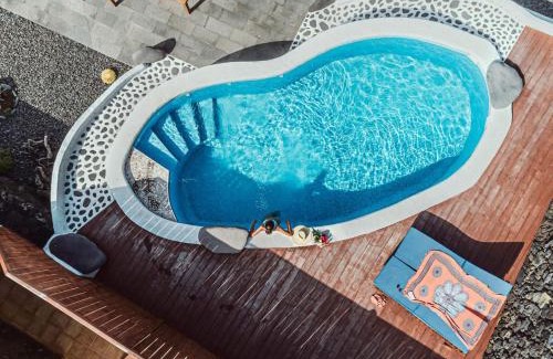 Isora Villa | Villa Exclusiva en El Hierro con Piscina Privada y Zona de Barbacoa