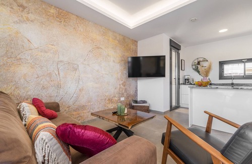 Los Montesinos Villa | Villa 'Exclusive Modern' con vistas al lago, Wi-Fi y aire acondicionado