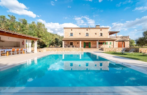 Campos Villa | Villa 'Fadri' con vistas a la montaña, piscina privada y Wi-Fi