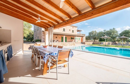Campos Villa | Villa 'Fadri' con vistas a la montaña, piscina privada y Wi-Fi