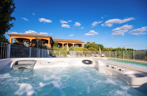 Joyeuse Casa | Villa Fanny - Private Pool and Spa in Joyeuse, Ardèche. Ideal for families!