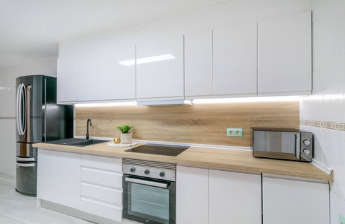 Alicante Villa | Villa 'Favorita' con piscina privada, Wi-Fi y aire acondicionado