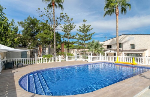 Alicante Villa | Villa 'Favorita' con piscina privada, Wi-Fi y aire acondicionado