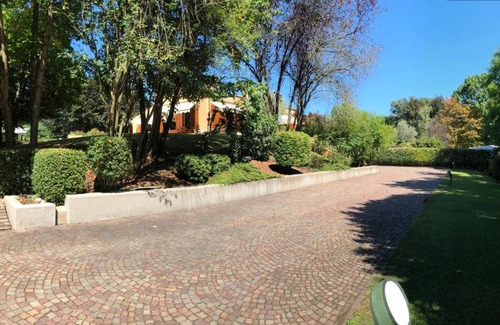 Giavera del Montello Cama Y Desayuno | Villa Fior di Robinia