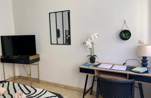 Martigues Cama Y Desayuno | Villa fiora chambre