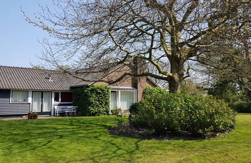 Domburg Casa | Villa for 9 people with spacious garden in Domburg