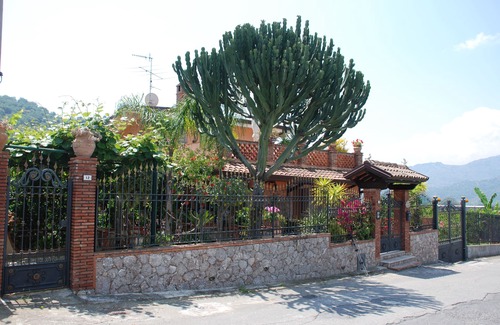 Gaggi Villa | Villa para familias amantes de la naturaleza y la tranquilidad equipada WI-FI
