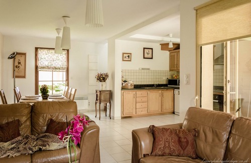 Brantome-en-Perigord Villa | ¡Villas con capacidad para 1 a 10 personas en Dordogne con piscina y restaurante!