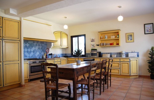 Ampus Villa | Villa en alquiler en bonita zona de var. Piscina infinita y mini golf