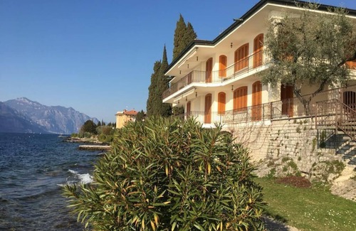 Magugnago Apartamento | Villa Francesca-Large apartment by the lake