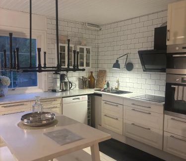 Åmål Villa | Villa Fredsstigen