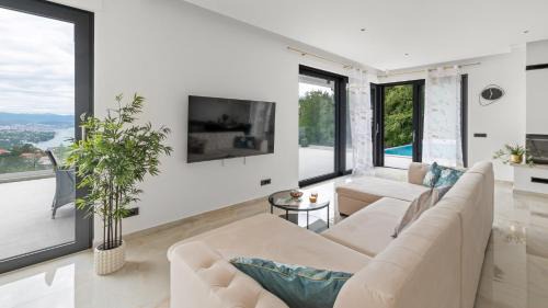 Pobri Casa | Villa Gabi by Villas Holiday