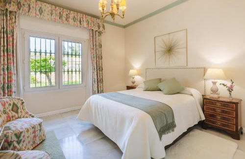 Torremolinos Villa | Villa Galemar Pool & Gardens