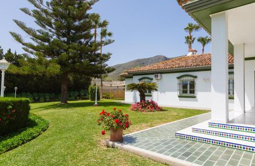 Torremolinos Villa | Villa Galemar Pool & Gardens