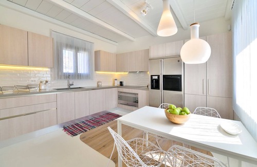 Elia Villa | Villa Galen - Cuatro Habitaciones Villa, Capacidad 8