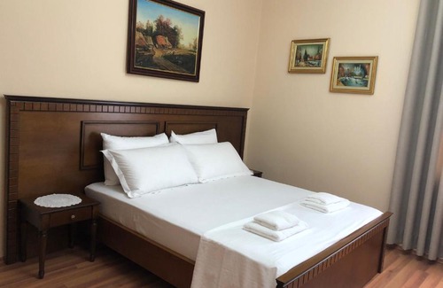 Berat Casa | Villa Garden