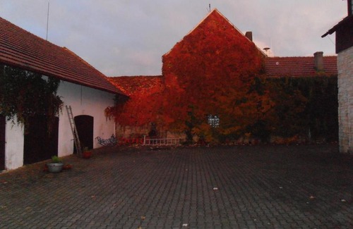 Revnicov Casa | Villa George