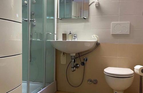 Cornaredo Villa | Villa con jardín, capacidad para 12 personas, cocina y jardín privado
