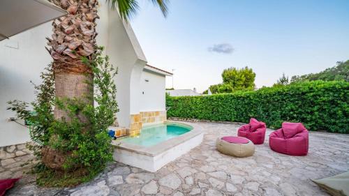 Rosa Marina Apartamento | Villa Giglio with Garden and Mini Pool by Rentbeat
