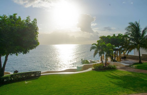 Whitehouse Villa | Villa Gilgal - Las posibilidades son infinitas ...
