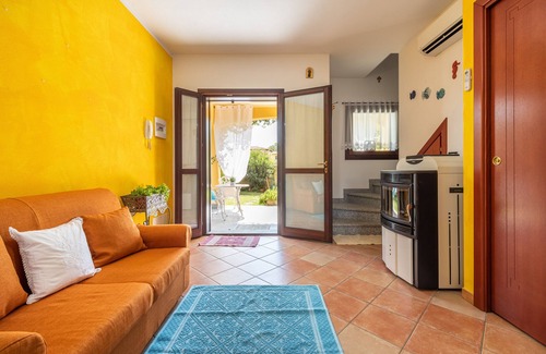 Castiadas Villa | "Villa Ginny e Clari" con vistas a la montaña, terraza y aire acondicionado