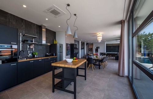 Opatija Villa | Villa Grand Vision - moderna villa de lujo con piscina privada, vistas al mar y 5 dormitorios