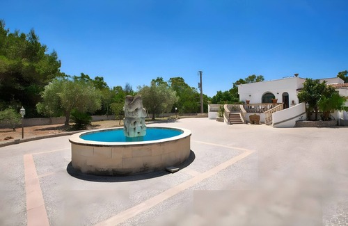 Presicce Villa | Villa 'Grande Cazzato Vicino Al Mare' with Private Terrace, Private Garden and Air Conditioning