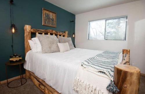 Upper Moonridge Casa | Villa Grove by Rather Be Properties