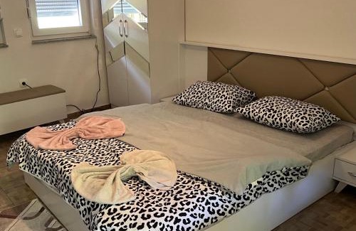 Pejë Apartamento | Villa Gryka