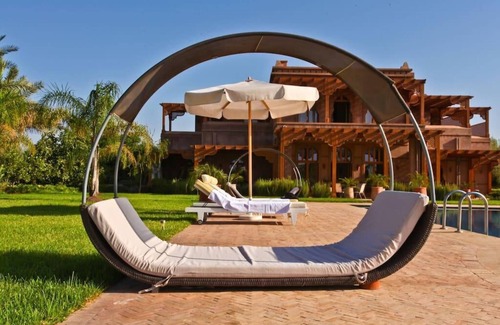 Sidi Abdallah Ghiat Villa | Villa Hana: Le luxe au coeur de la vallée de l'Outika