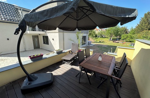 Cossebaude Apartamento | Villa Harmonie-erdgeschoss - 3x Schlafzimmer Dampfsauna Playstation 4 Terrasse